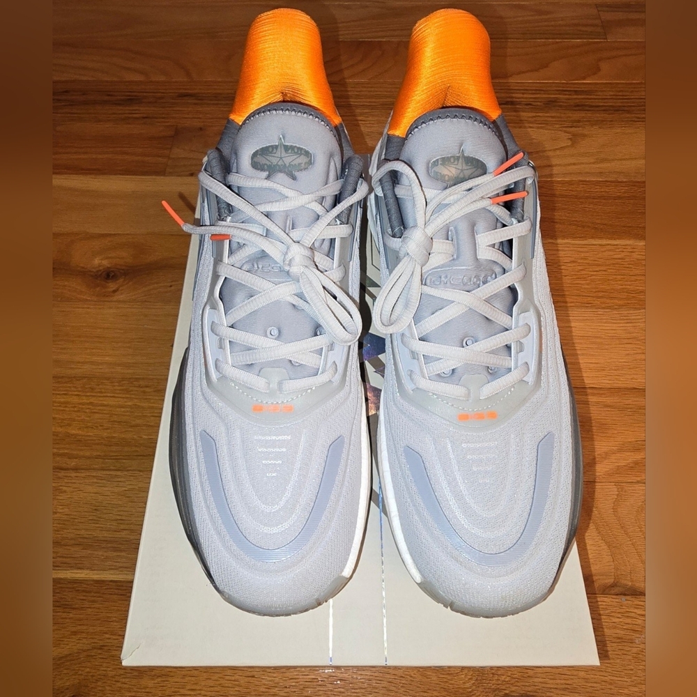361 degrees Big 3 basketball Shoes with Modern Design